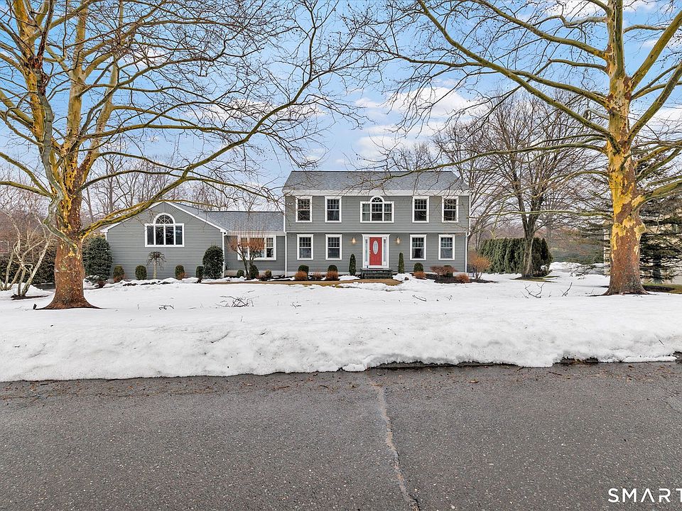 1st image of 10 Doe Hollow Drive