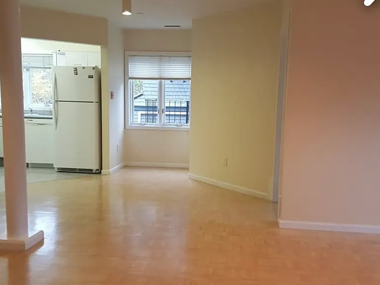121 Longwood Ave #2B — Photo 2