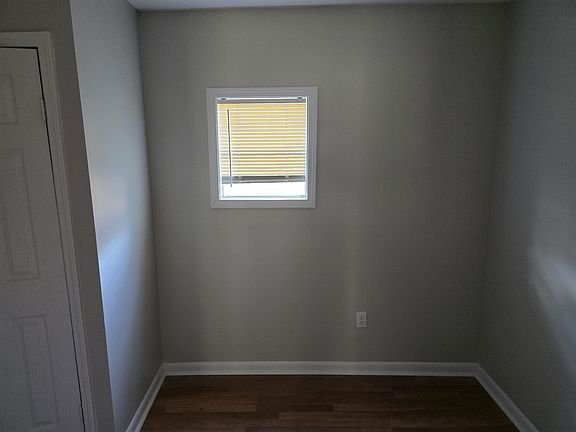 5th image of 2498 E Vandale Ave