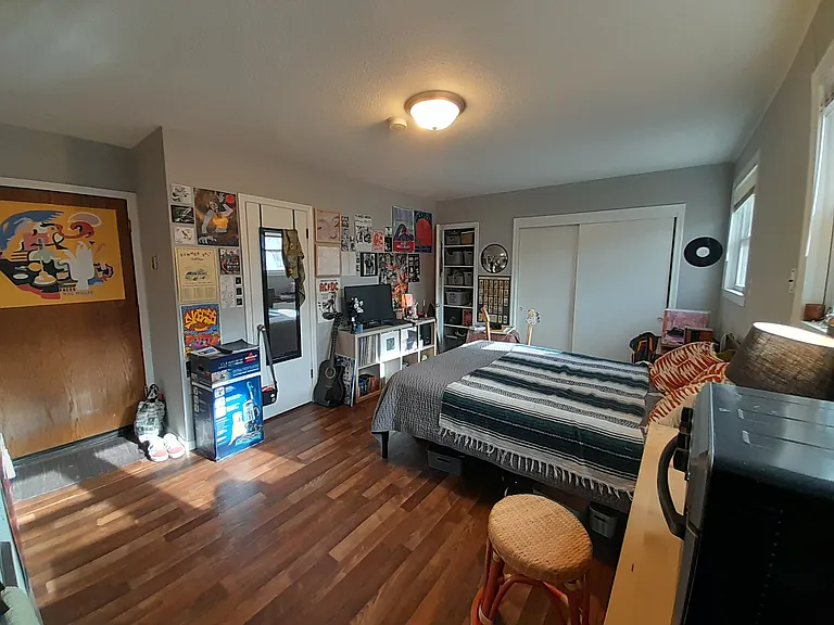338 18th Ave NE #3 — Photo 16