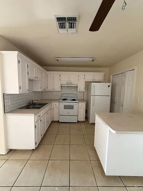 2 bed, 2.5 bath, 22270 sqft, $875 — Photo 3