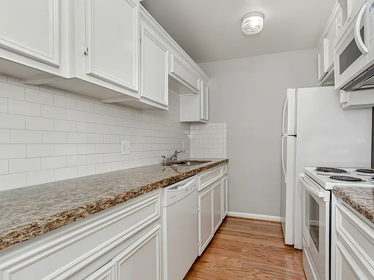 4931 Junius St #8 — Photo 16