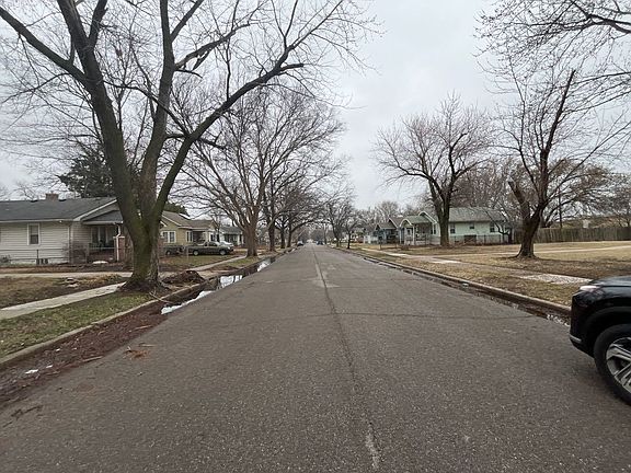 4th image of 606 S Spruce St