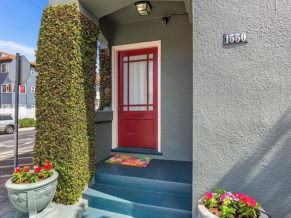 4th image of 1548 - 1550 4th Avenue