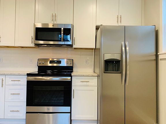 3rd image of 1859-1861 S 6th St #1859
