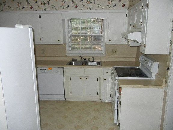 5th image of 41 Bentridge Ct