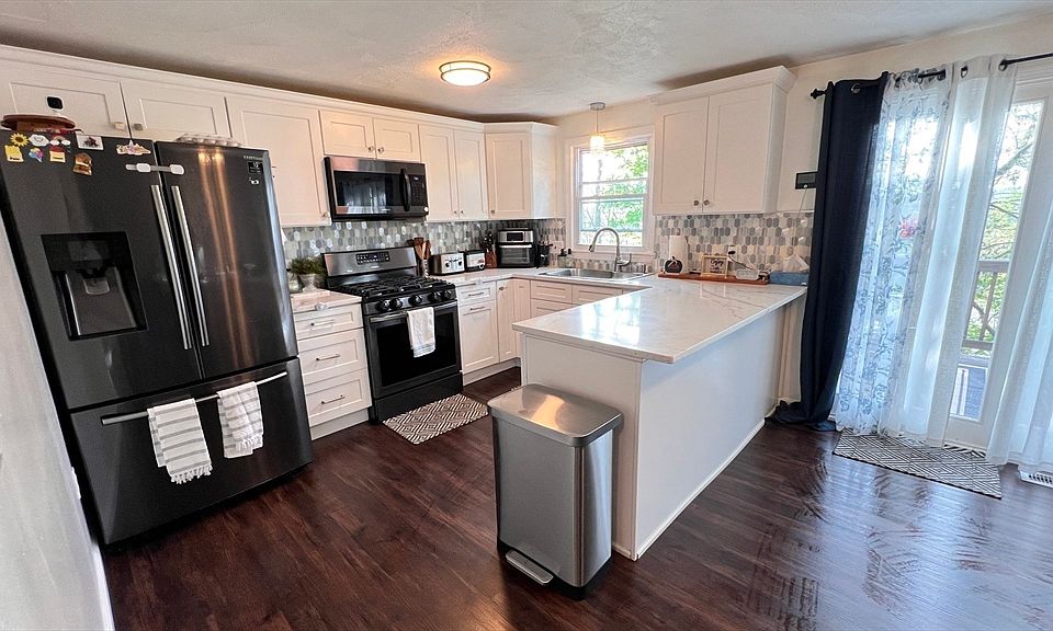 1st image of 3 Woodland St APT 11
