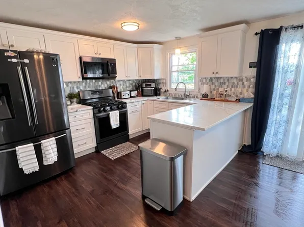 3 Woodland St APT 11, Lawrence, MA 01841