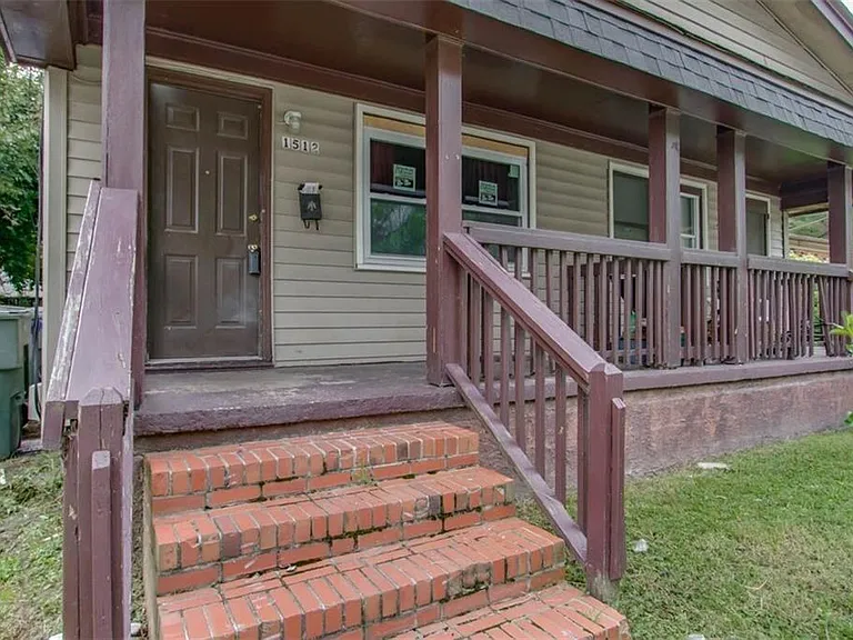 1512 Selden Ave #1512 — Photo 3