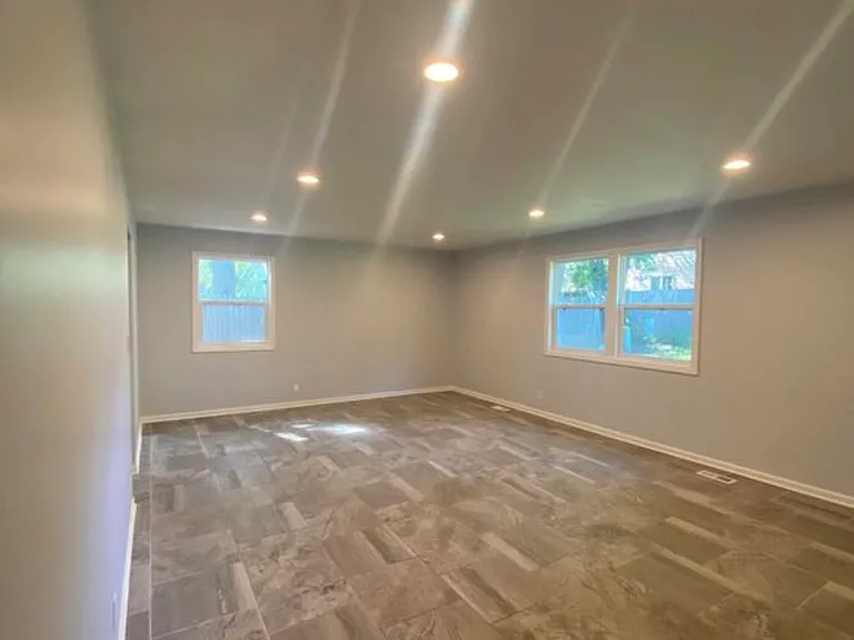 249 Thornhurst Rd — Photo 8