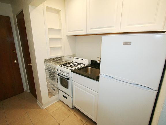 4th image of 1435 N Pearl St APT 301