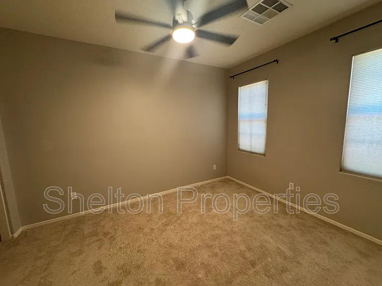 21163 W Sunrise Ln — Photo 16