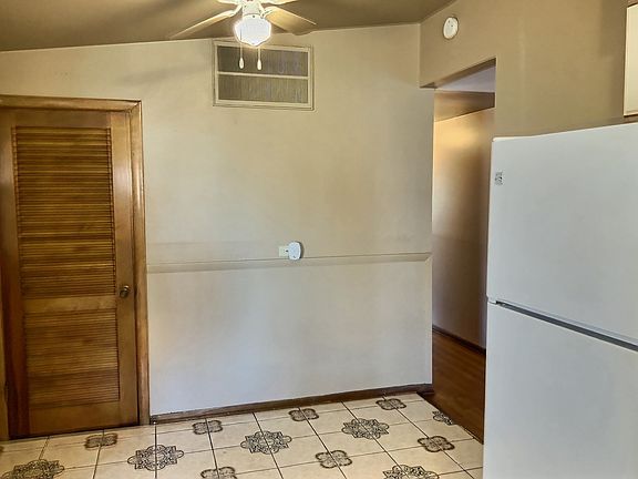 4th image of 26 E Manchester Dr
