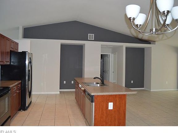 5th image of 6717 Garland St