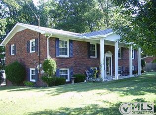 1018 Forrest Dr, Westmoreland, TN 37186