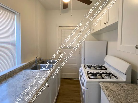 5th image of 3146 W 95th St