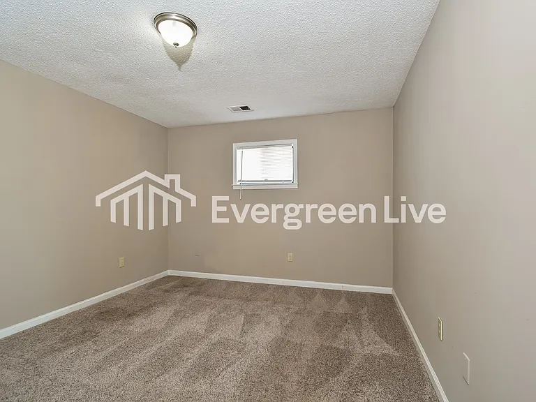 6894 Snyder Rd — Photo 11