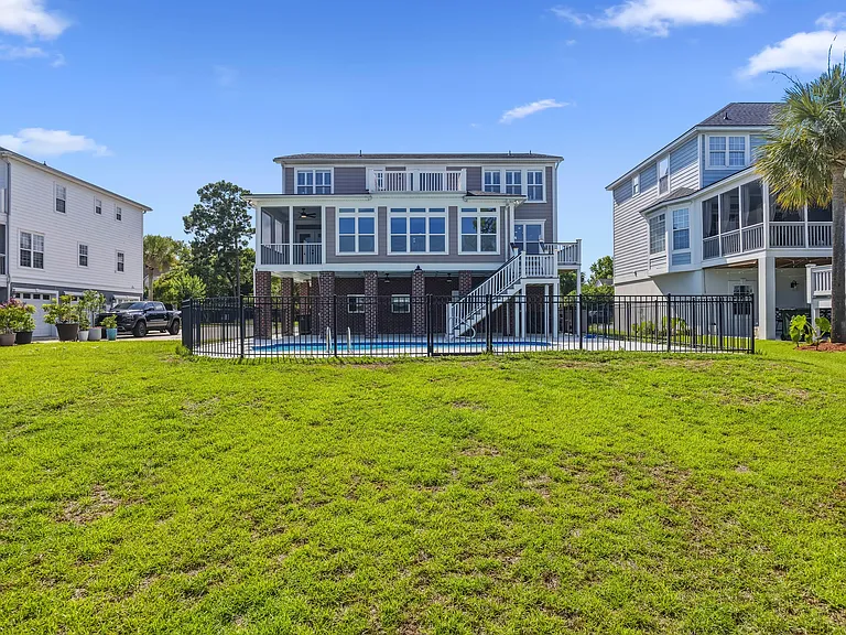 1733 Indigo Island Dr — Photo 54