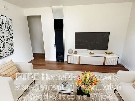 3rd image of 15501 Grant Ave SW Unit 4