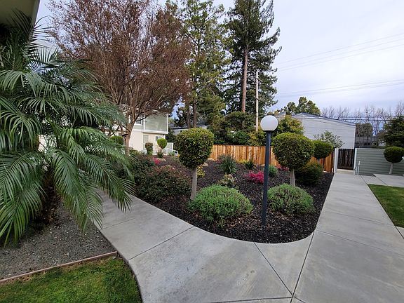 2nd image of 1233 W McKinley Ave