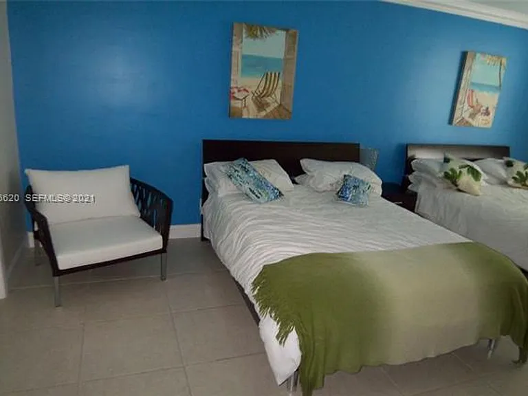 5151 Collins Ave #1030 — Photo 16