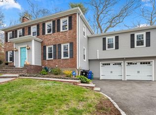 5 Baker Cir #0, Chestnut Hill, MA 02467