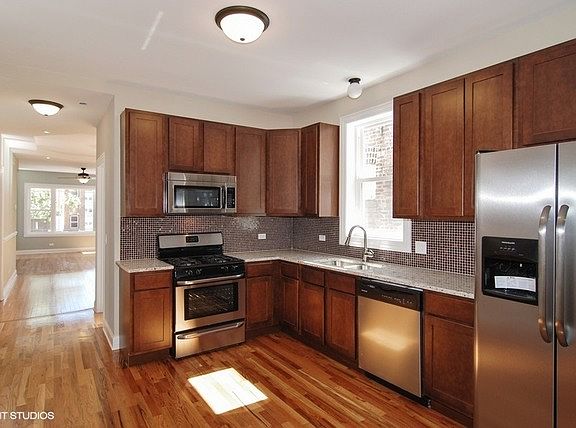 5th image of 1122 N Leclaire Ave
