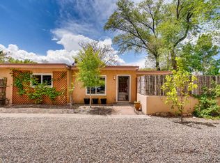 209 Laughlin St, Santa Fe, NM 87505