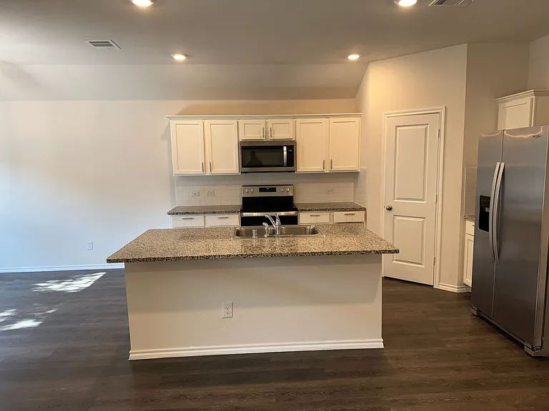 117 Dartmouth Ave — Photo 4