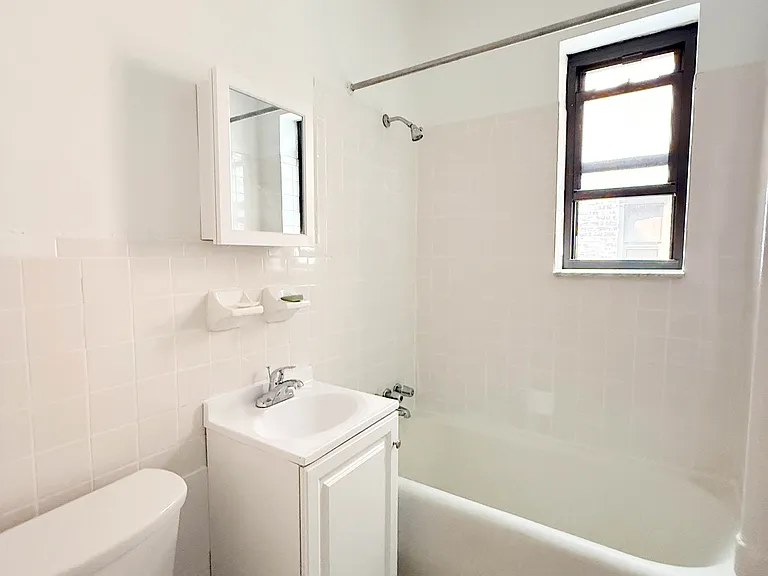 45-39 42nd St #2C — Photo 19