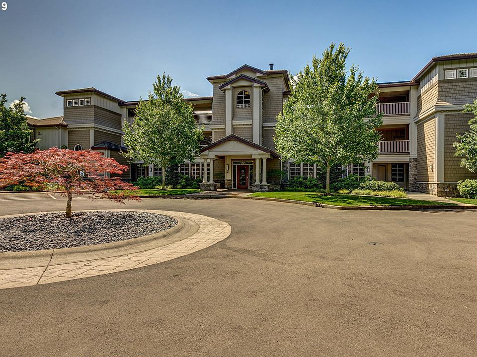 1st image of 5525 SE Scenic Ln Unit 102