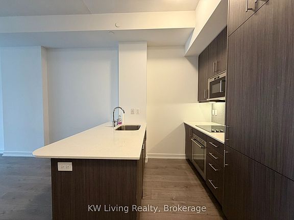 5th image of 297 College St #509
