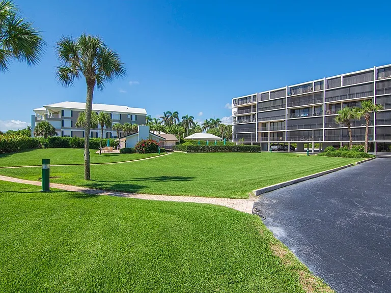 1480 Ocean Dr #5E — Photo 29