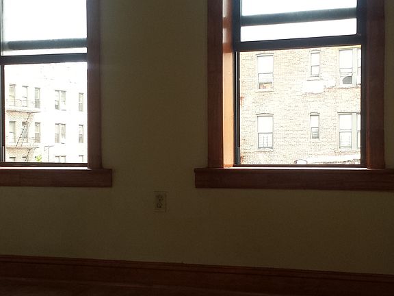5th image of 219 Sullivan Pl APT D6