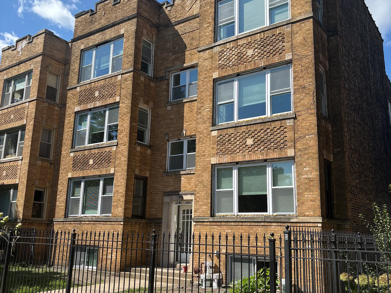 1 bed, 500 sqft, $1,800 — Photo 2