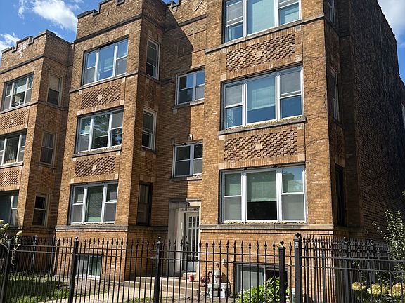 2nd image of 4650 N Paulina St #E