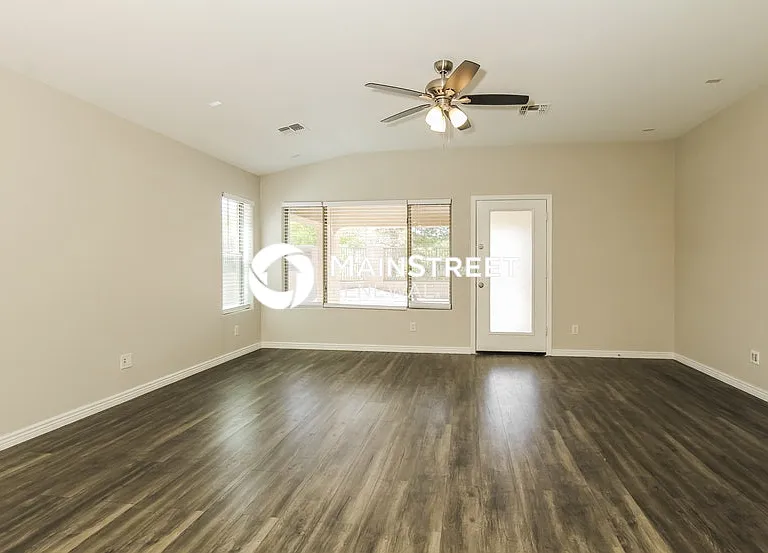 3224 S 92nd Dr — Photo 8