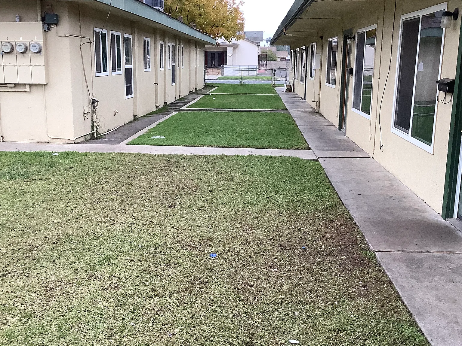 2 bed, 750 sqft, $1,050 — Photo 1