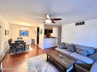 1 Gait Ct, Tinton Falls, NJ 07753