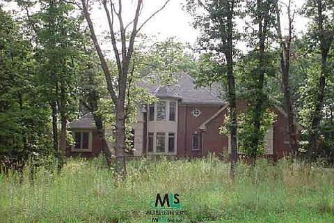 1st image of 8508 Royal Woods