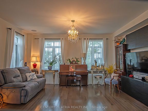2nd image of 10951 Woodbine Ave