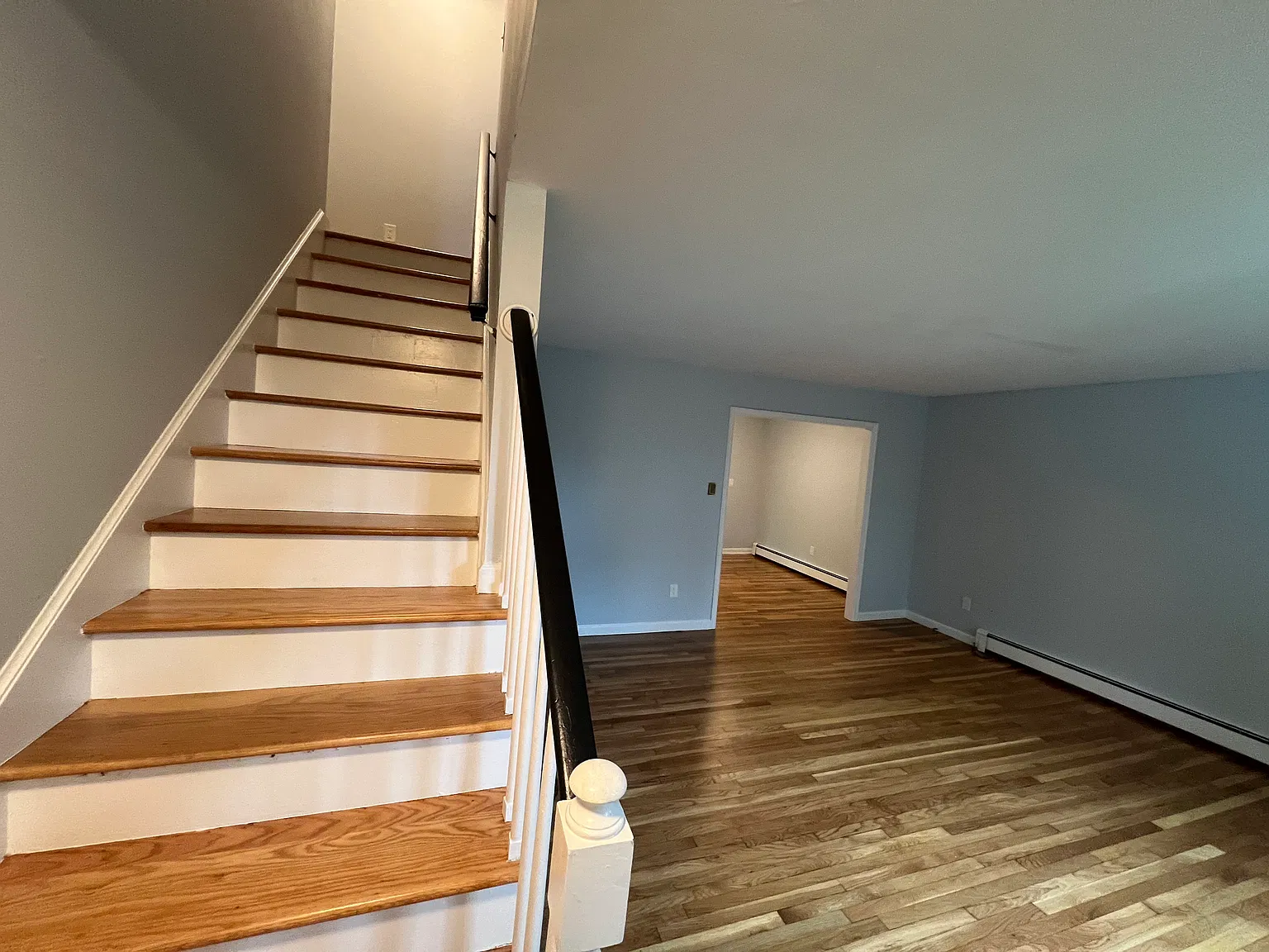 515 S Elm St — Photo 2