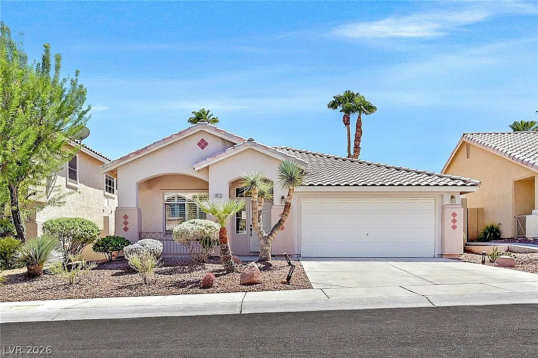 3 bed, 2.0 bath, 1838 sqft, $3,095 — Photo 1