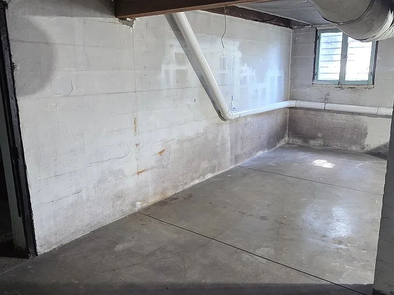 2201 Bashford Manor Ln — Photo 37