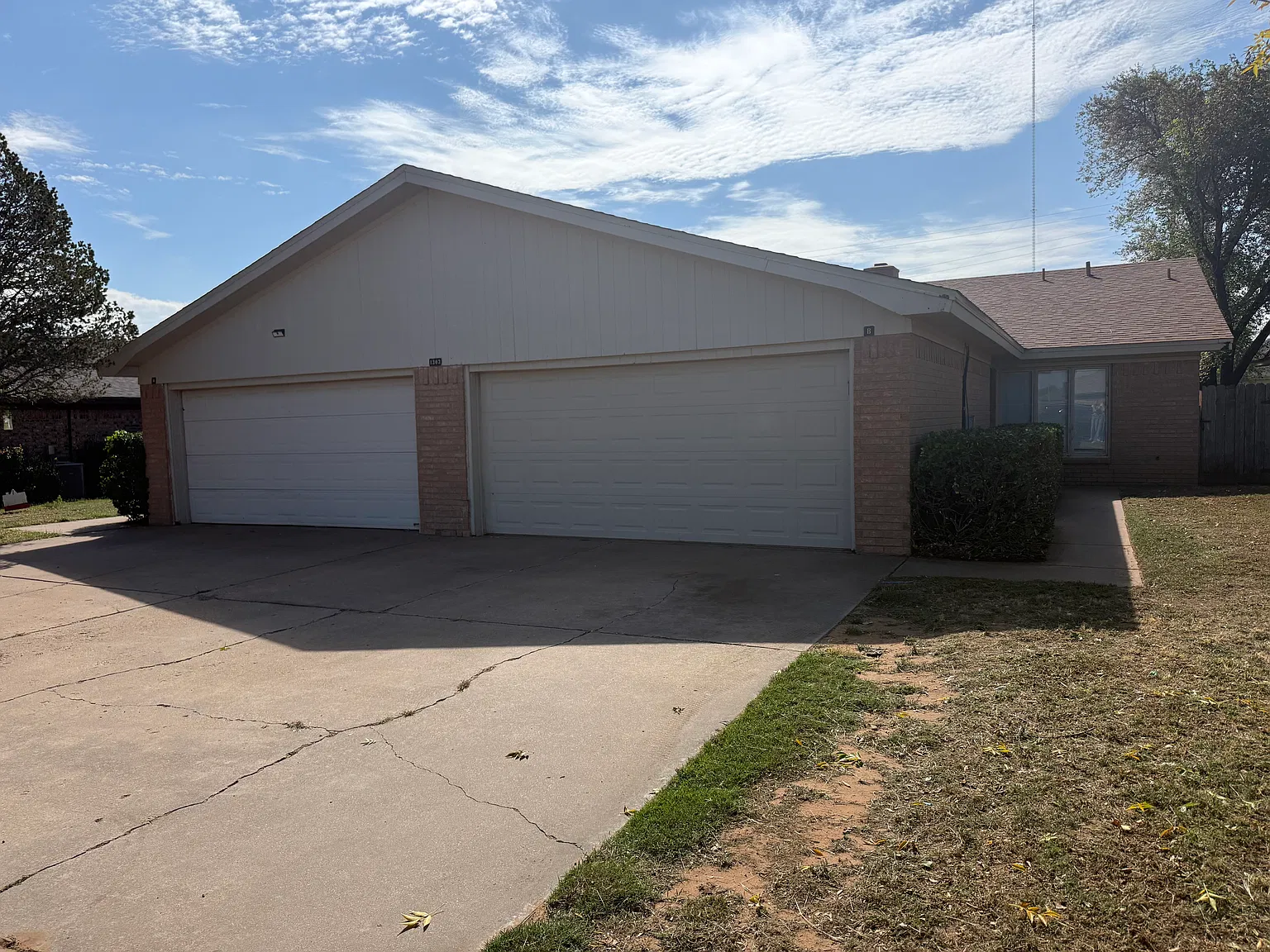 3 bed, 1443 sqft, $1,300 — Photo 1