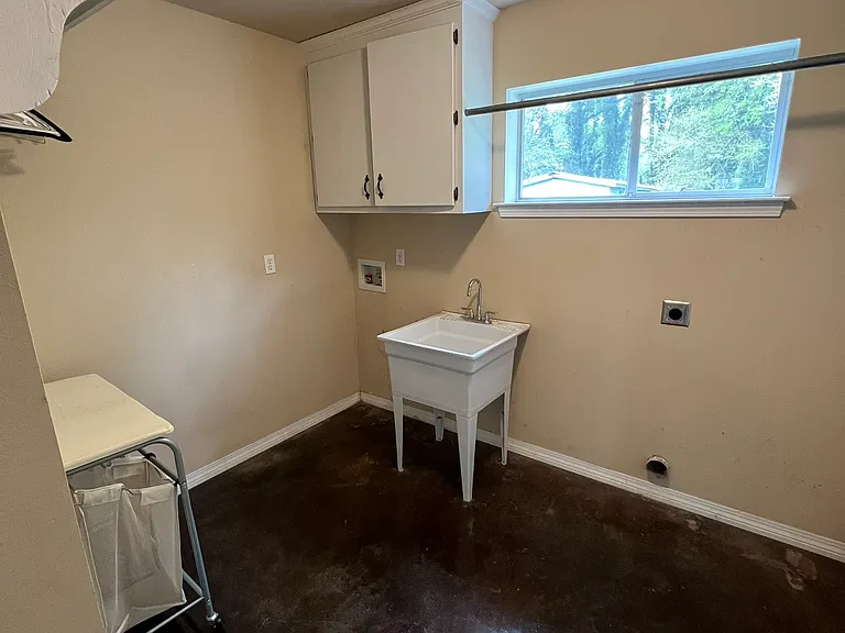 4785 Sharpless Dr E — Photo 8