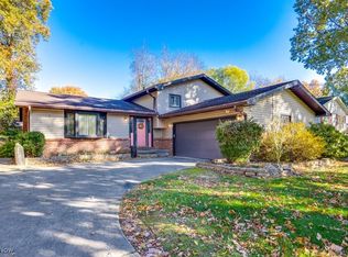 435 Bonshire Rd, Akron, OH 44319