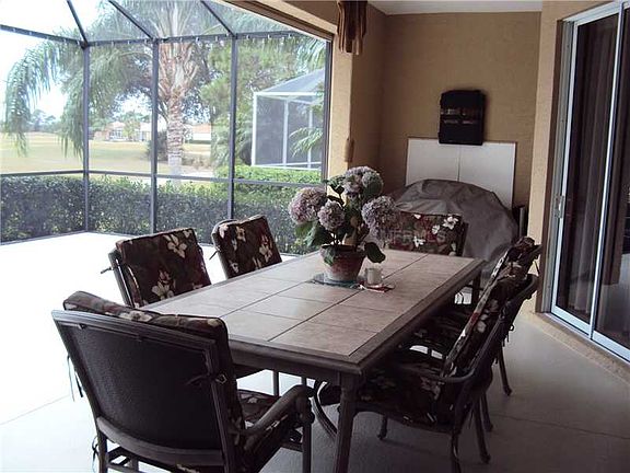 4th image of 3569 Royal Palm Dr