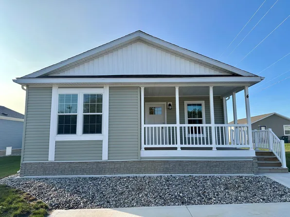 1283 E Ellis Rd #4, Norton Shores, MI 49441