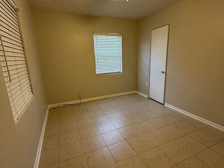 122 Laurel Oak St — Photo 8